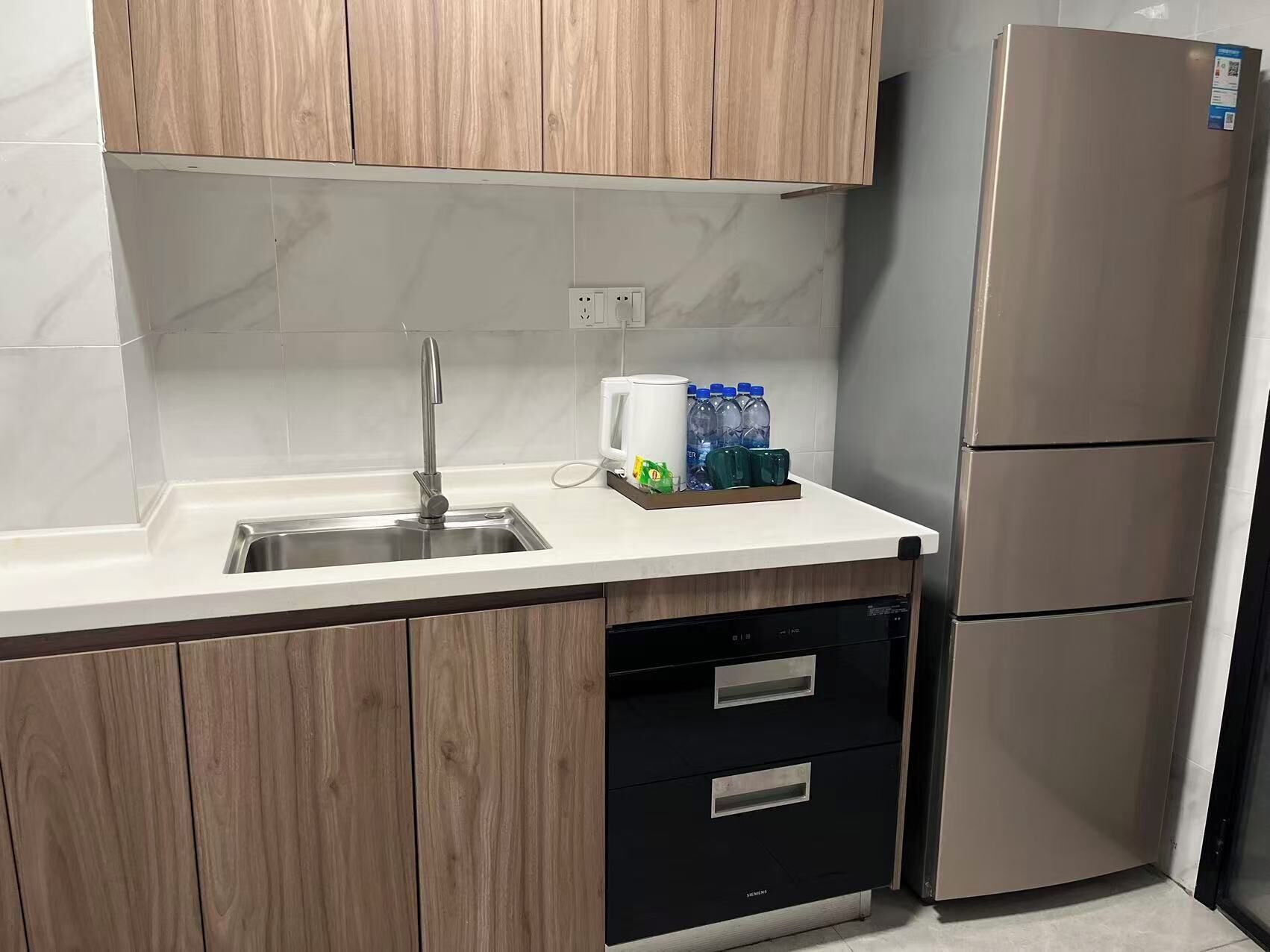 Family Suite, Balcony, City View | Private kitchen | Fridge, stovetop