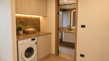 Luxury Condo, Balcony, Golf View | Interior