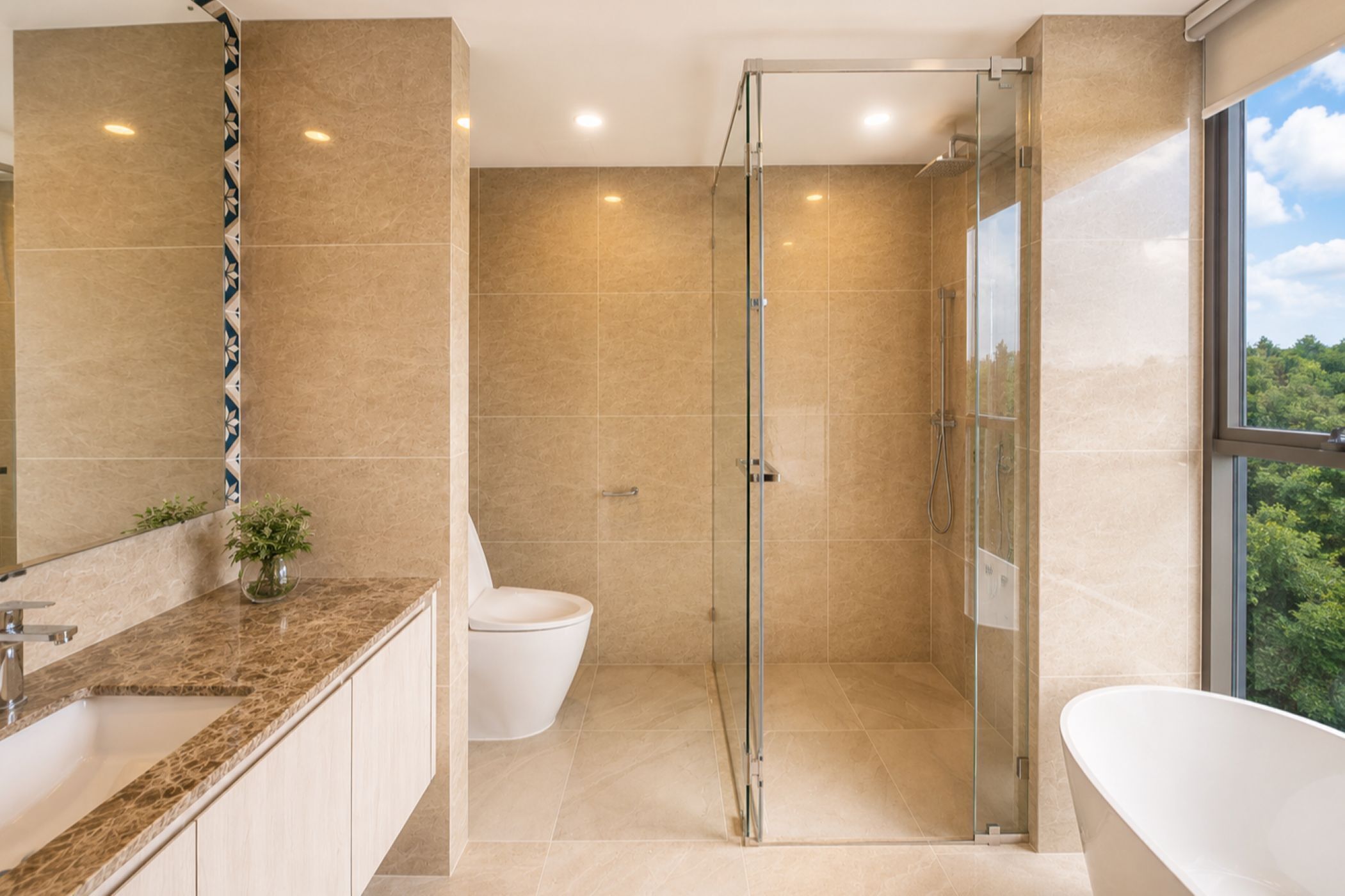 Luxury Condo, Balcony, Golf View | Bathroom