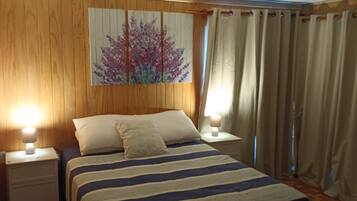 3 bedrooms, free WiFi, bed sheets, wheelchair access
