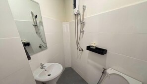 Studio, 1 King Bed with Sofa bed, Non Smoking, City View | Bathroom | Shower, free toiletries, towels, soap - Prime Silom (Bangkok)