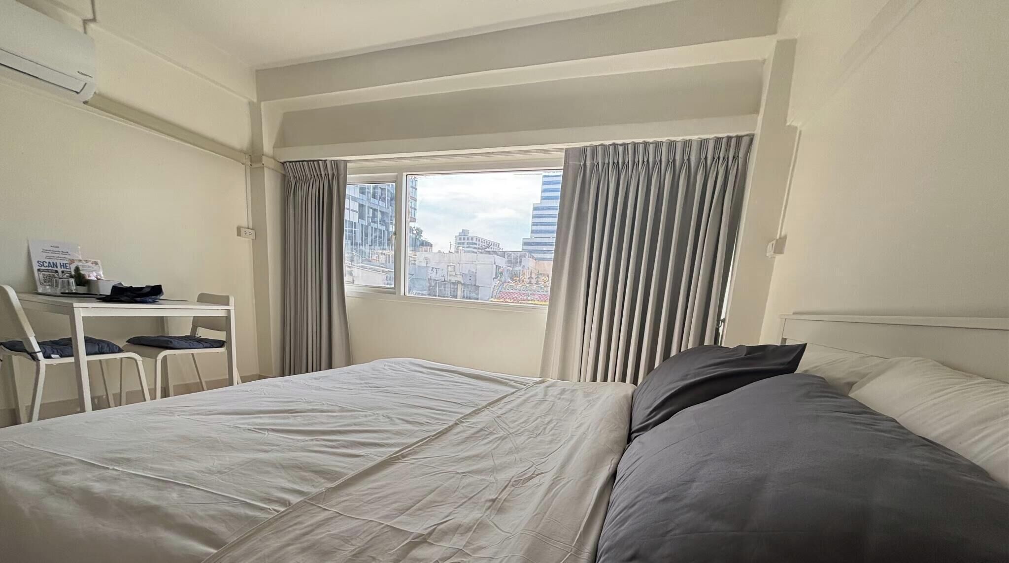 Studio, 1 King Bed with Sofa bed, Non Smoking, City View | Desk, laptop workspace, free WiFi