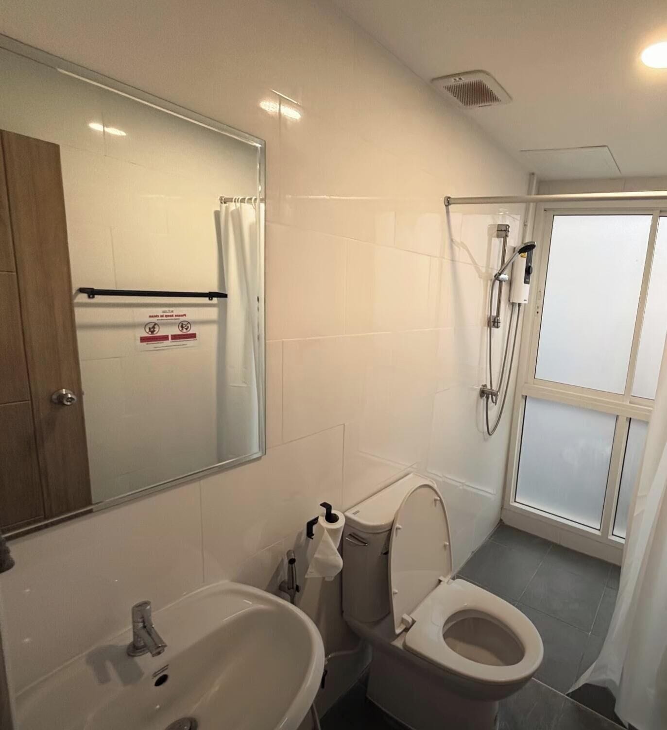 Twin Room, City View | Bathroom | Shower, free toiletries, towels, soap