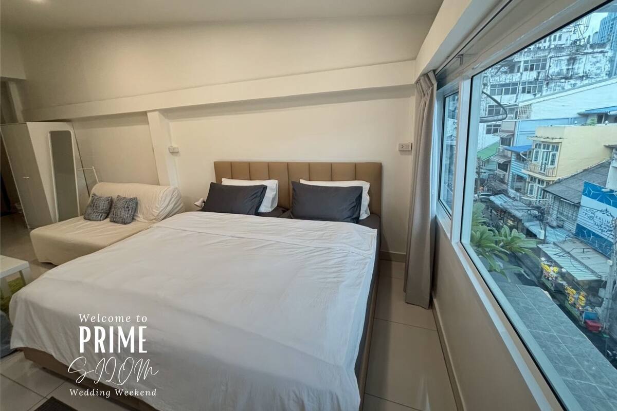 Twin Room, City View | Desk, laptop workspace, free WiFi