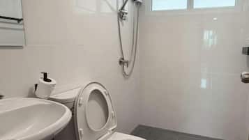 Panoramic Studio, 1 Queen Bed with Sofa bed, City View | Bathroom | Shower, free toiletries, towels, soap