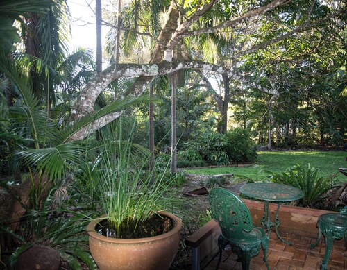 Beautiful Byron hinterland retreat. 20 mins to Byron Bay, Bangalow and Ballina.
