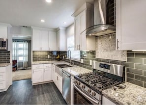 Private kitchen - Welcome to The Royal Ranch: Your Ultimate Retreat in Central Dallas! (Dallas)