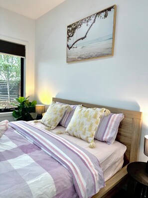 Room - LuxuryHavenbySAGALiving (Rockbank)