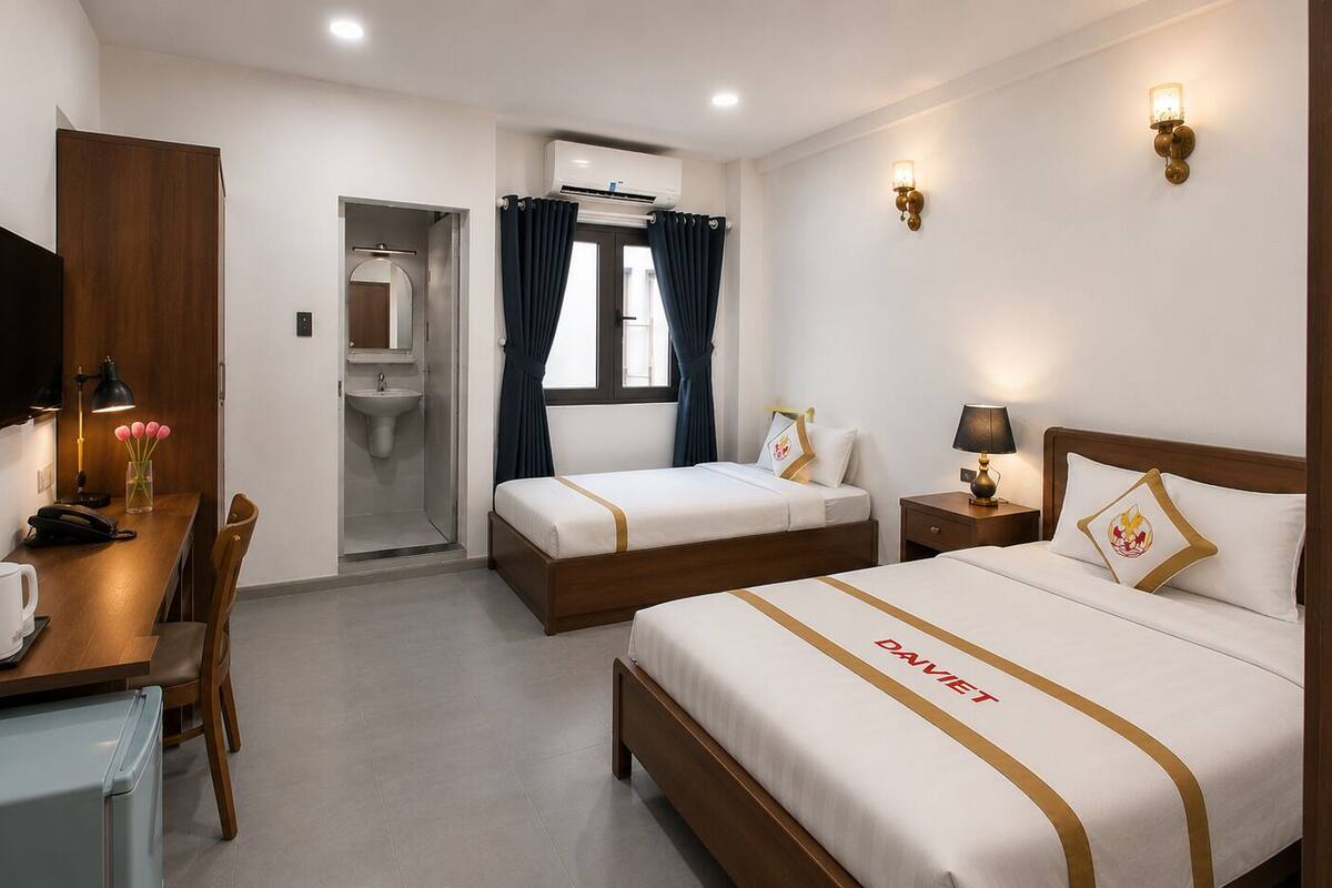 Phòng 3 Deluxe | Bàn, truy cập Internet không dây miễn phí