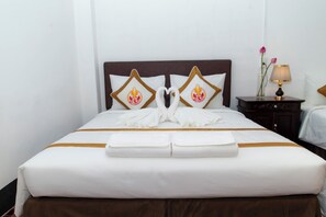 Premium Room, Balcony, City View | Meja, Wi-fi percuma 