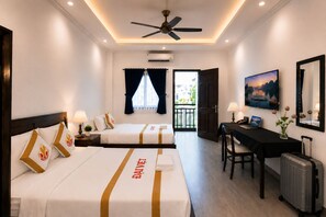 Premium Room, Balcony, City View | Desk, free WiFi - The Rice Hotel&Tour - 39 Nguyen Trai No4 (Thanh pho Ho Chi Minh)