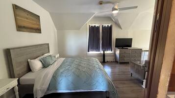 1 Schlafzimmer, Bügeleisen/Bügelbrett, Bettwäsche