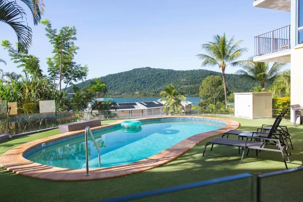 Classic Apartment, Balcony, Sea View | Pool