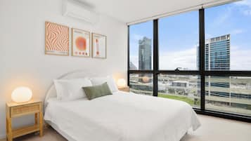 2 bedrooms, iron/ironing board, travel cot, free WiFi
