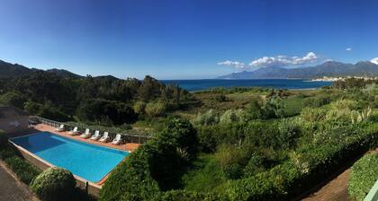Res. Suarella, a beautiful, fully equipped two-bedroom apartment with breathtaking views of the Gulf of Saint-Florent!