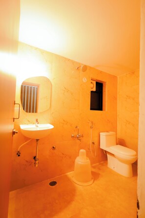 Comfort-Doppelzimmer | Badezimmer
