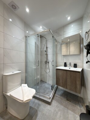 Bathroom - SmartLiving Central Apt 5 (Thessaloniki)