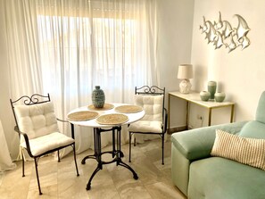 Smart TV - Apartment in Cabo Roig, 300 meters from the beach (VC)