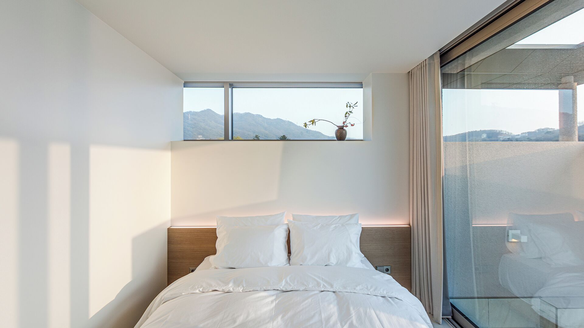 Suite, Balcony, River View | Desk, free WiFi