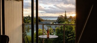Walk to Beach | Sky Tower & Ocean Sunset Views | ✨Sage & Sea by Homello✨