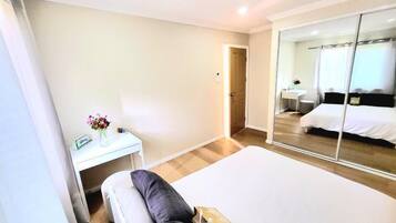 Double Room | Desk, iron/ironing board, free WiFi