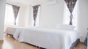 Rumah, 4 kamar tidur, akses difabel, Boleh Merokok