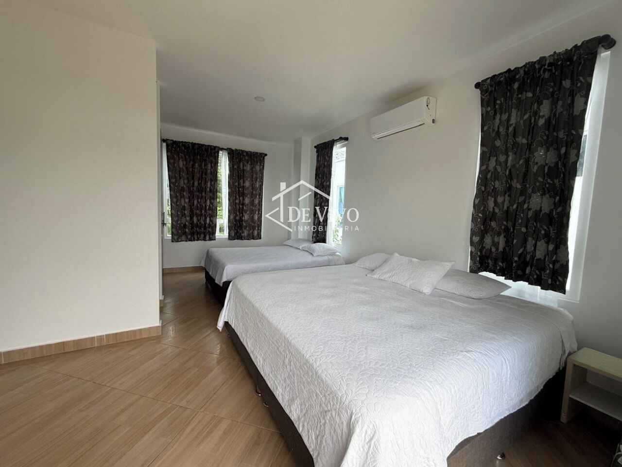 4 bedrooms