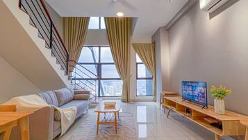 Deluxe Duplex, 2 Bedrooms | Pemandangan dari bilik