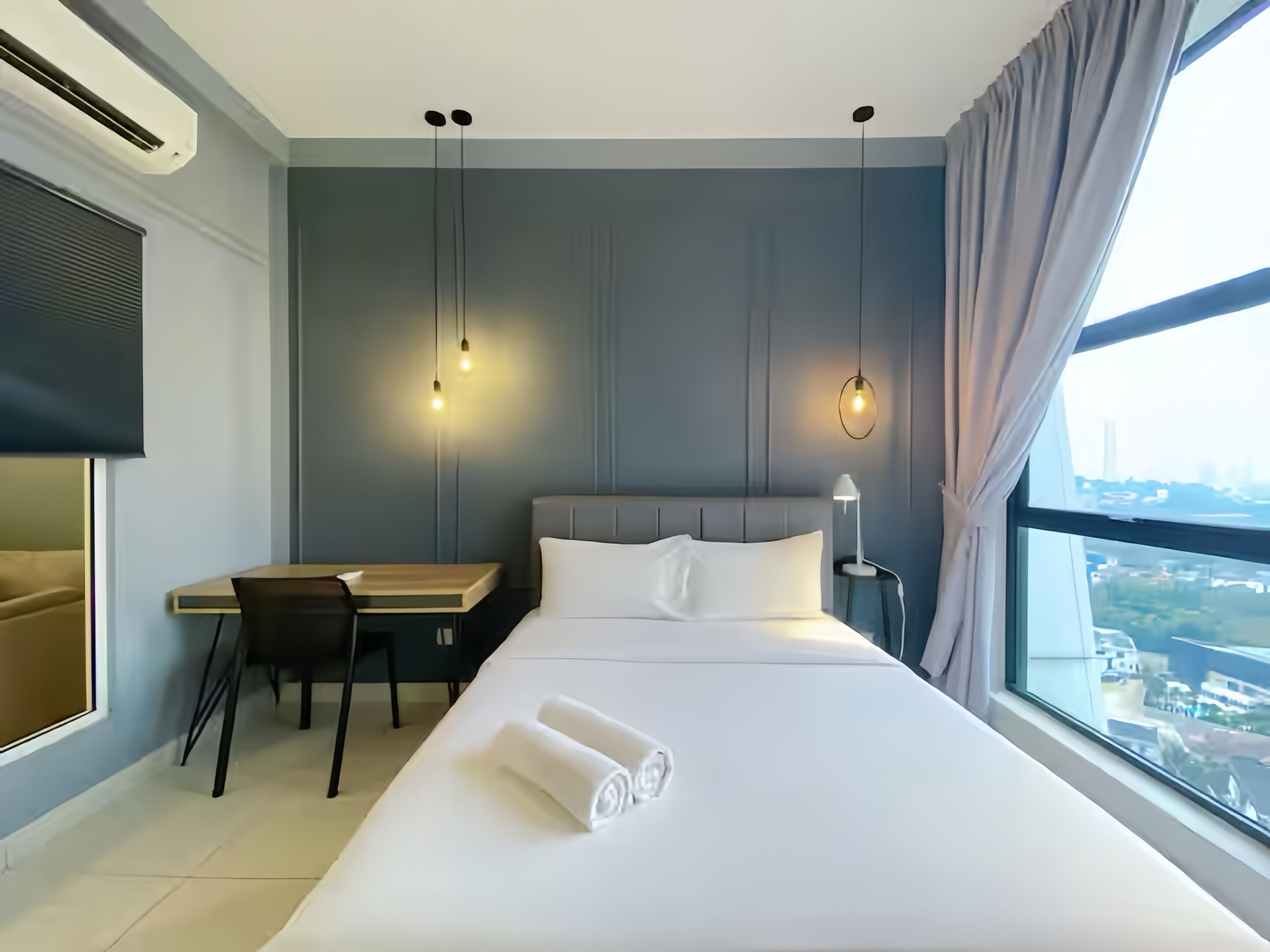 Apartment, 1 Bedroom, City View | Gebar bulu kapas, meja, seterika/papan seterika, Wi-fi percuma 