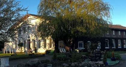 First floor apartment 3 bedrooms rural location