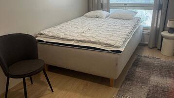 Apartamento superior, 3 quartos, vista para o pátio | Vista do quarto