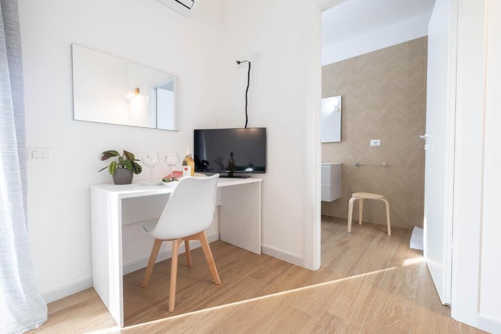 Doppia Standard, balcone, vista cortile | Interni