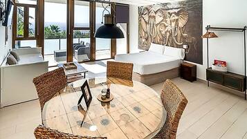 Comfort studio suite, balkon, uitzicht op stad | Interieur