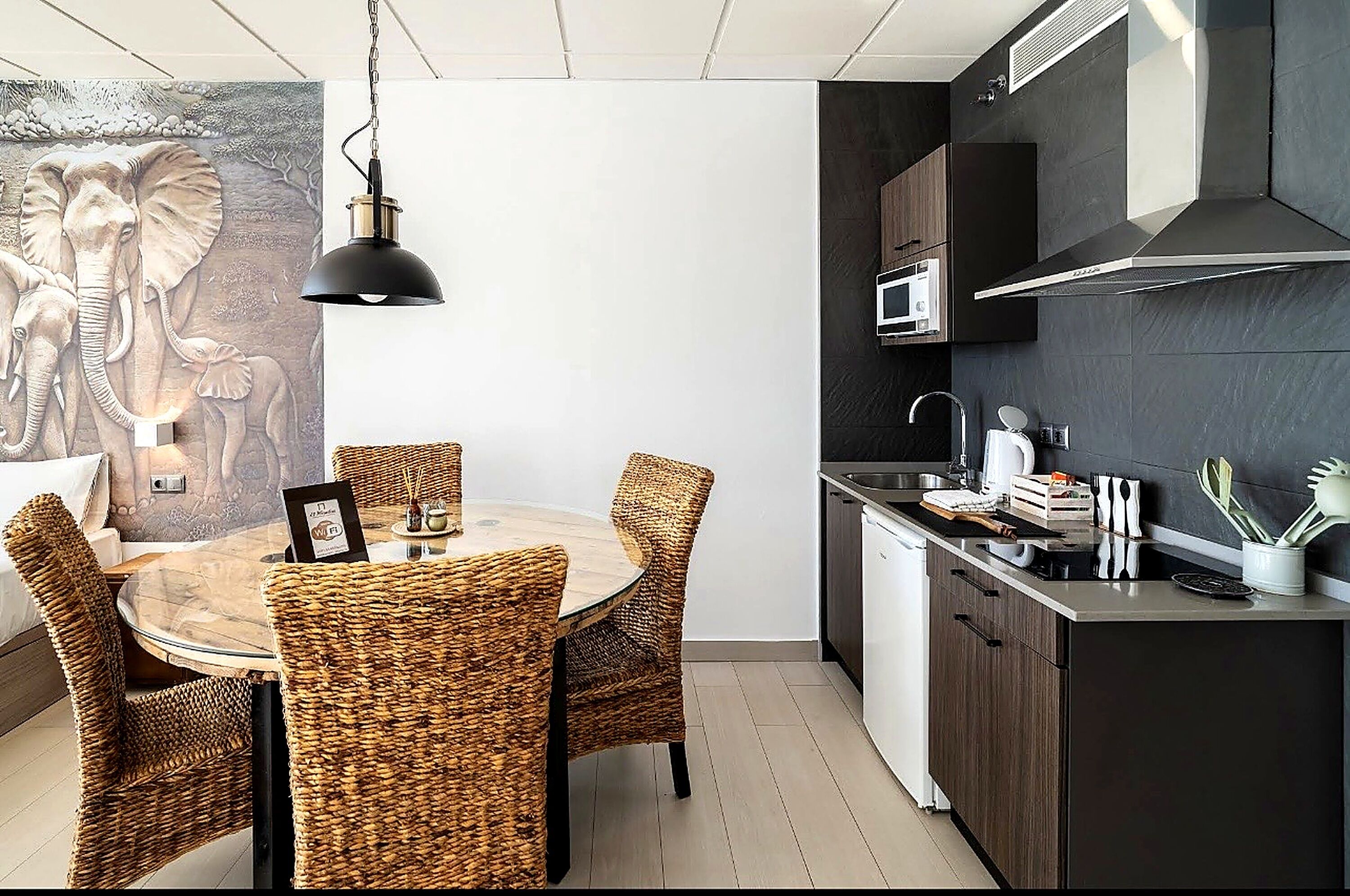 Suite Studio Confort, balcon, vue ville | Cuisine privée