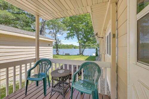 Boating & Swimming On-Site! Lakefront in Cadillac