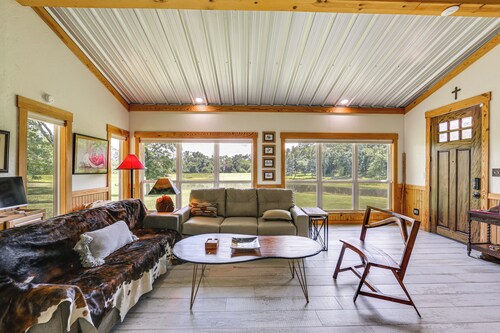 Fish On-Site! 35-Acre Escape Near Cedar Creek Lake