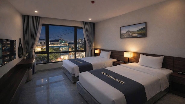Phòng đôi hoặc 2 giường đơn Deluxe, quang cảnh thành phố | Bàn 