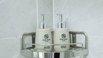 Deluxe Double or Twin Room, City View | Bathroom amenities | Shower, hair dryer, towels, shampoo