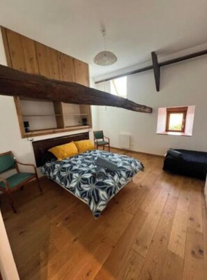 3 chambres, lit parapluie, Wi-Fi gratuit, draps fournis