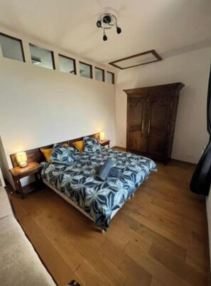 3 dormitorios, cuna de viaje, wifi gratis y ropa de cama