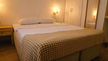 Apartment, 1 Bedroom, Garden View | Desk, free WiFi
