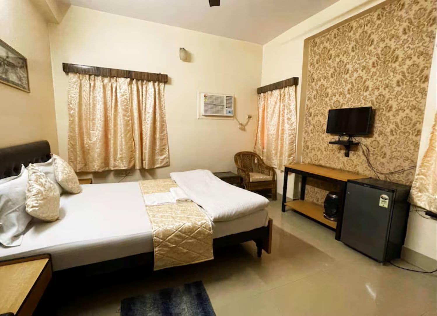 Standard Double Room | Free WiFi