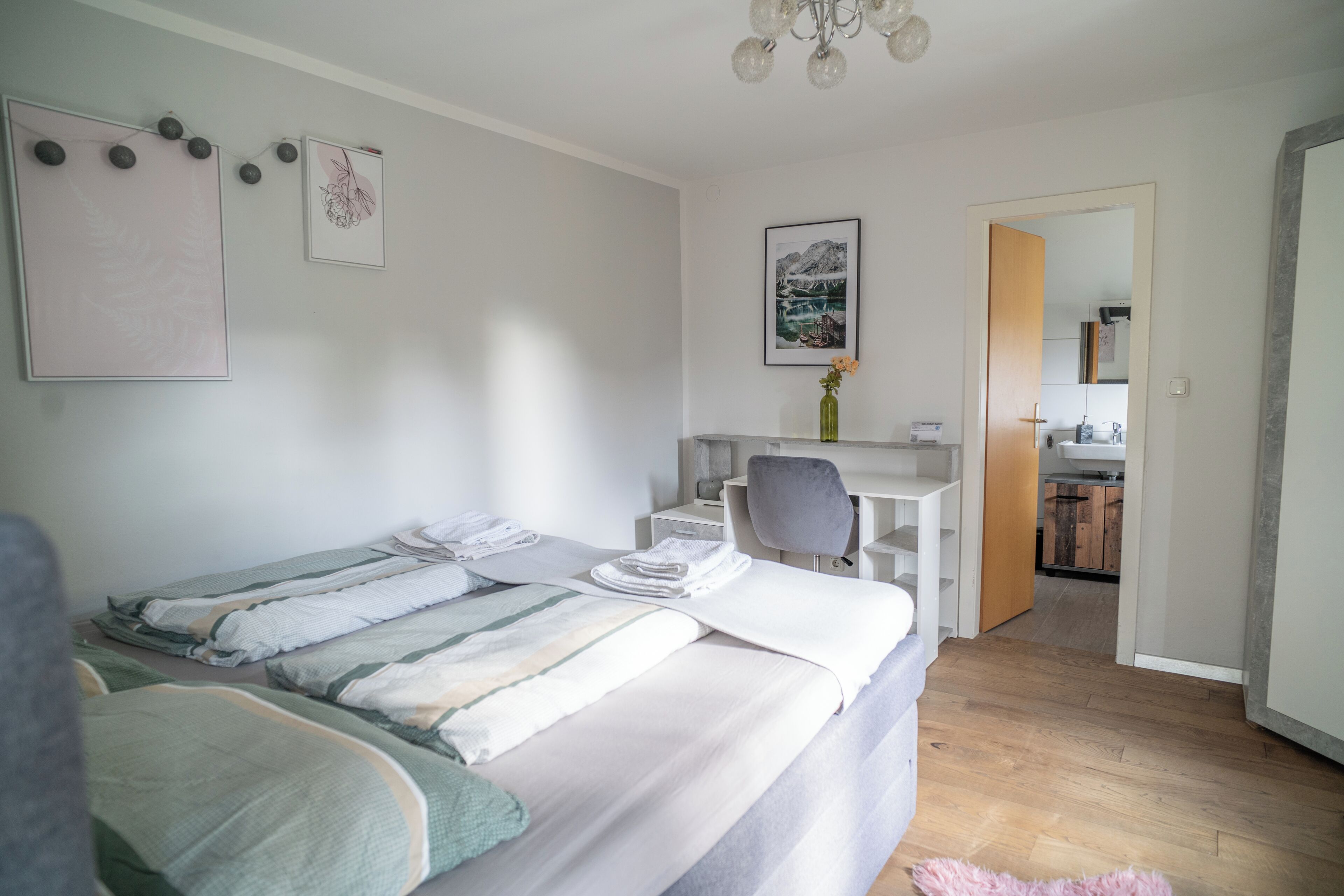 Comfort-Apartment, Balkon, Bergblick | Bügeleisen/Bügelbrett, kostenloses WLAN