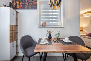 Dining - Apartment 'Wohlfühlappartement Sonnenhalde' with Private Terrace, Garden & Wi-Fi (Sigmarszell)