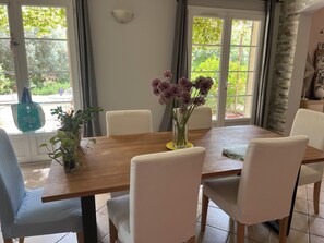 Dining - Vrbo Property (Garrigues-Sainte-Eulalie)