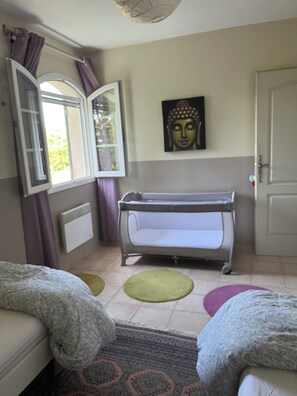 Room - Vrbo Property (Garrigues-Sainte-Eulalie)