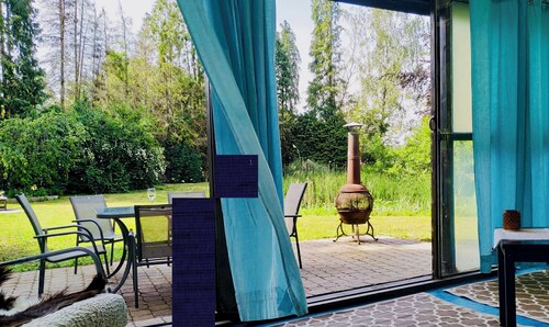 Nature escape chalet with private big garden & pond