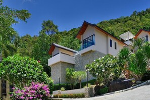 Exterior - Villa Awan-Tujuh 3BR with Private Infinity Pool (Ko Samui)