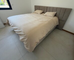 Room - Vrbo Property (Limoges)