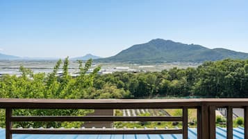 Basic Room, 3 Bedrooms (Entire House with Private BBQ) | 3 bedrooms, free WiFi